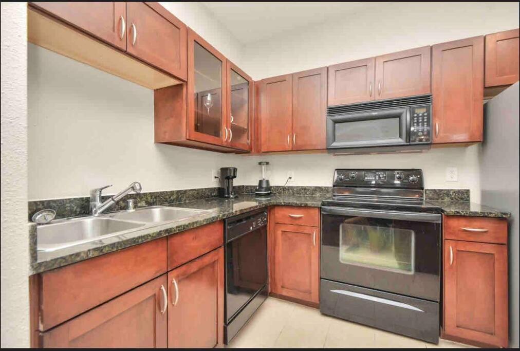 Luxury 1Bedroom/Pool View/ Galleria W/Study Desk Houston Eksteriør billede