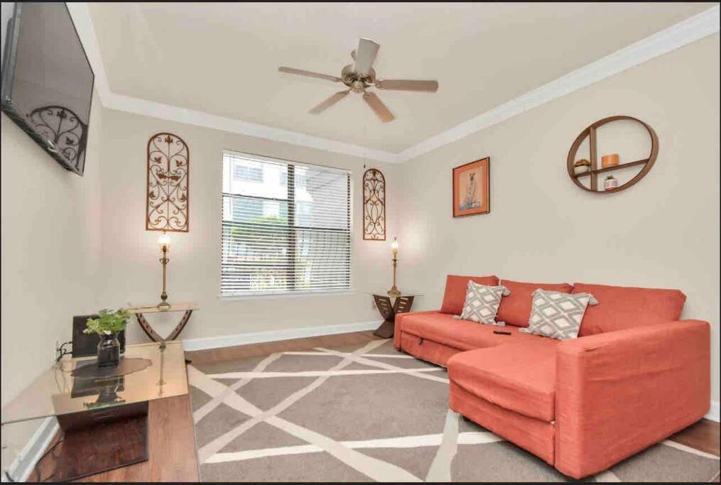 Luxury 1Bedroom/Pool View/ Galleria W/Study Desk Houston Eksteriør billede