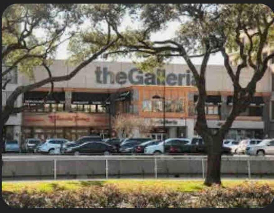 Luxury 1Bedroom/Pool View/ Galleria W/Study Desk Houston Eksteriør billede